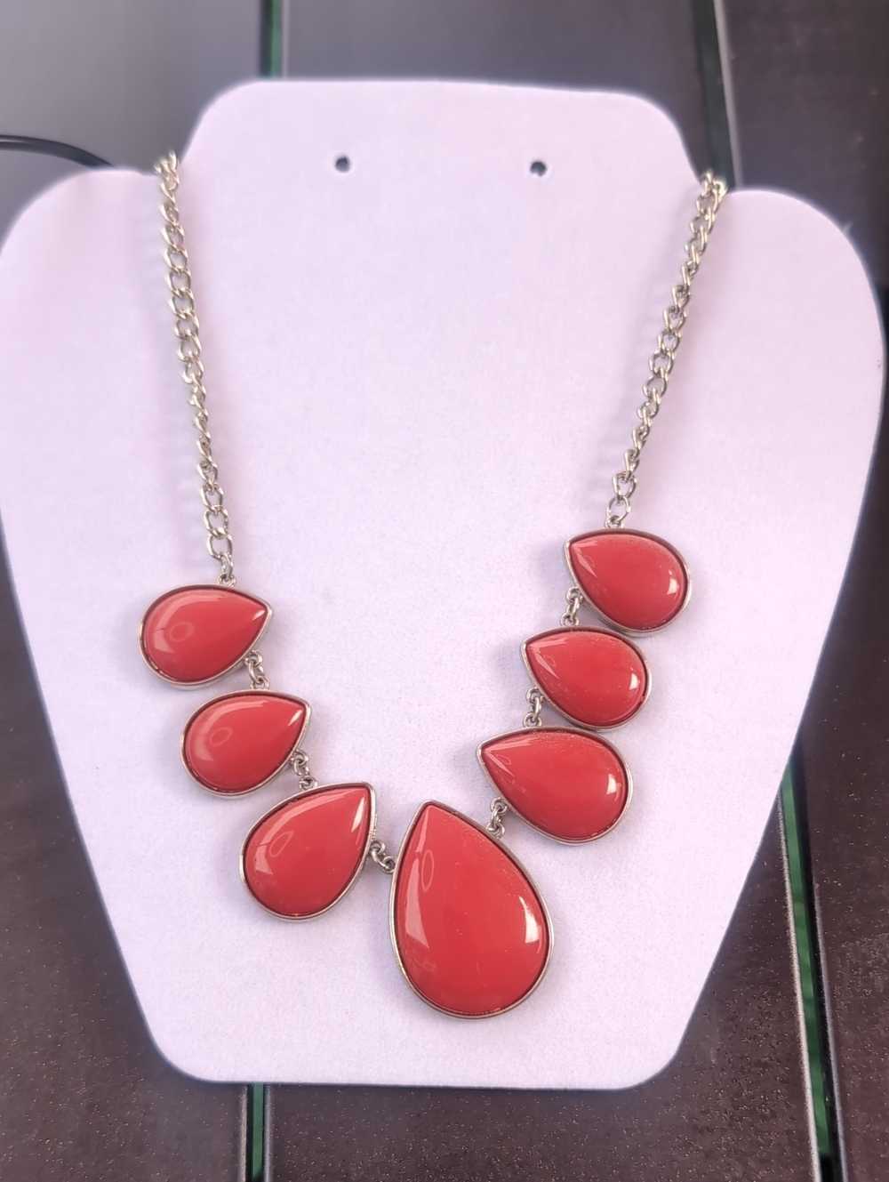 Silver -Tone Coral Teardrop Statement Necklace Set